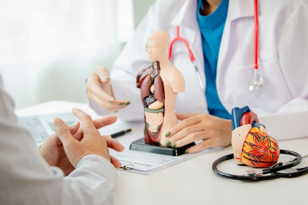 functional-medicine-doctor-body-display